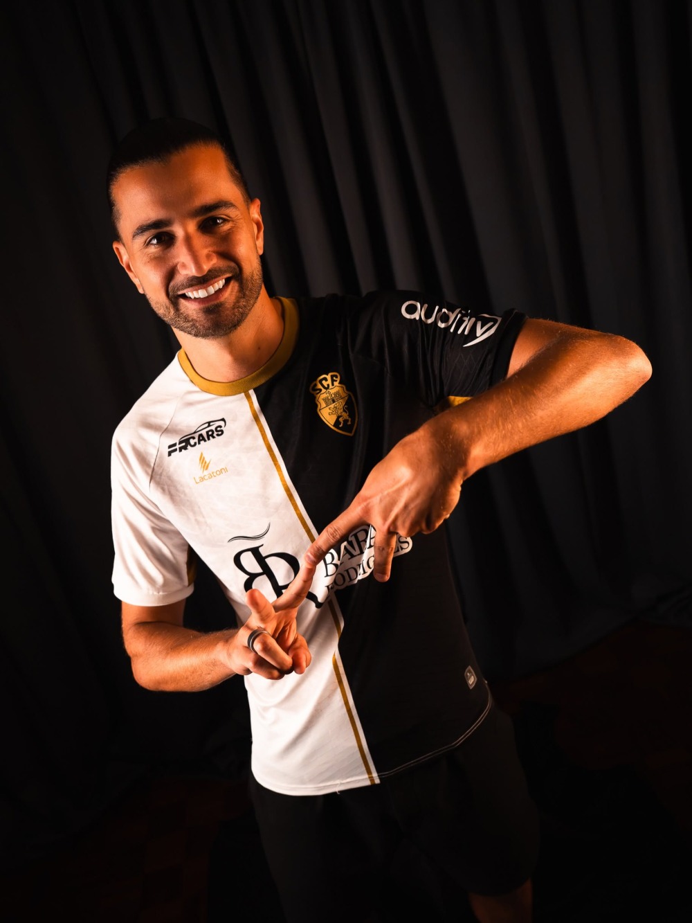 Mattheus Oliveira está de volta à casa que nunca o esqueceu!