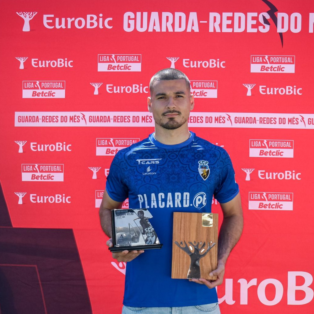 Hoje foi dia de Ricardo Velho receber o prémio de Guarda-Redes do mês de Fevereiro da Liga Portugal