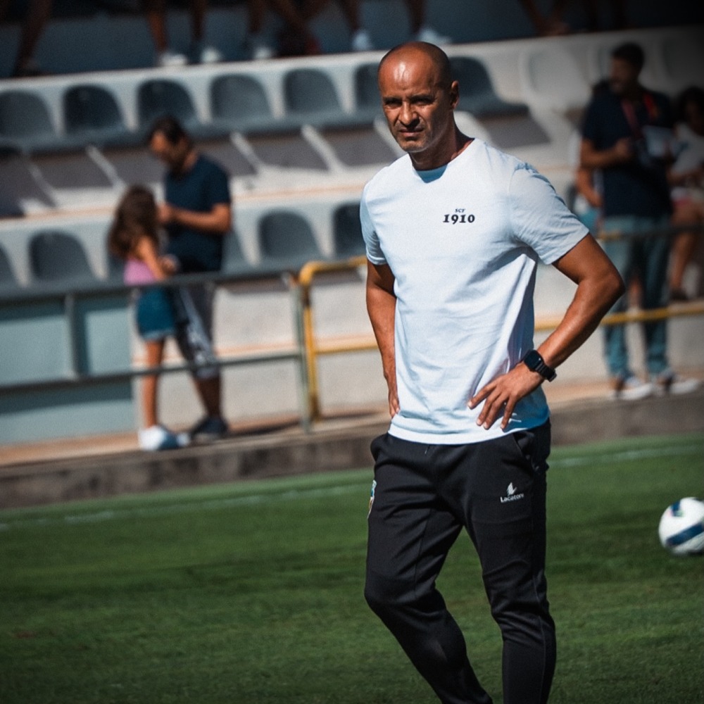 Obrigado, Mister Silas.