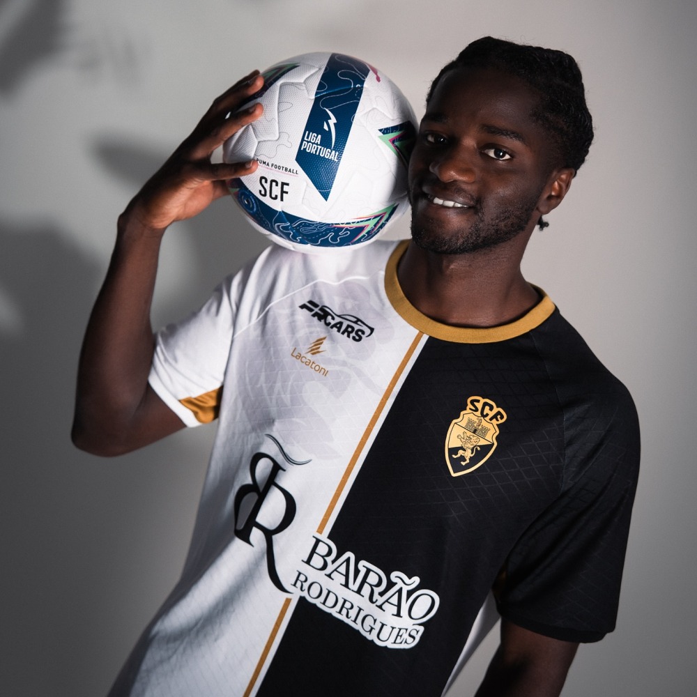 Assane Ndiaye já está em Faro!